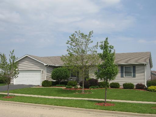 524 W Knolls St., Dekalb, IL 60115
