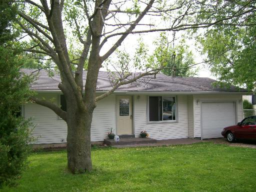 1619 W May Ave., Mchenry, IL 60050