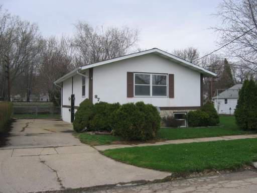 876 Lincoln St., Marseilles, IL 61341