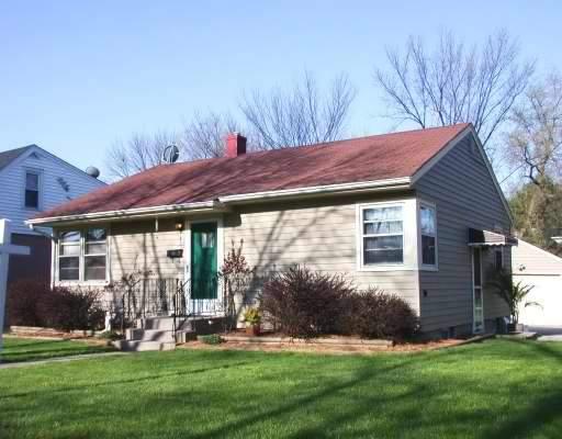124 N West End Ave., Westmont, IL 60559