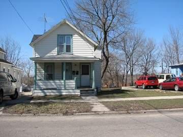 664 Raymond St., Elgin, IL 60120