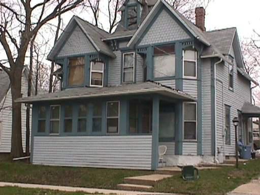 132 Harrison St., DeKalb, IL 60115