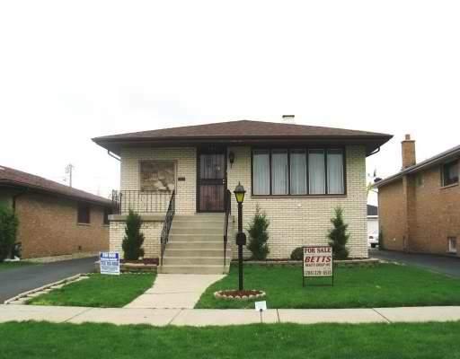 306 Hoxie Ave., Calumet City, IL 60409
