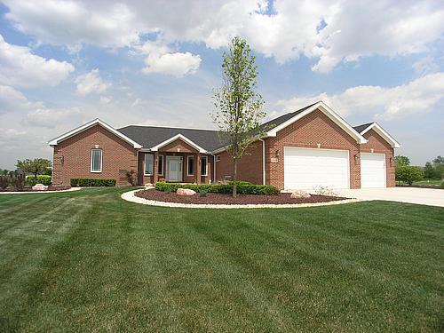 9304 Peninsula Ct., Frankfort, IL 60449