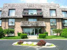 4050 N Dundee Rd. #107, Northbrook, IL 60062