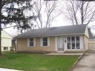 712 Geneva Ave., Romeoville, IL 60446