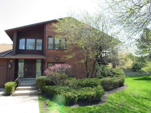 3105 Toulon Dr. #E1, Northbrook, IL 60062