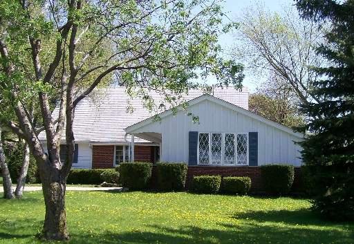 618 Russell Rd., Dekalb, IL 60115