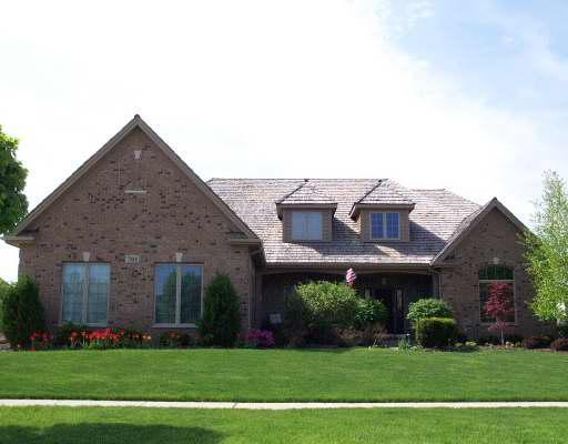 701 Ashton Ln., South Elgin, IL 60177