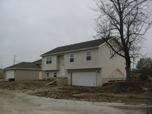 760 Prairie Ct., Marseilles, IL 61341