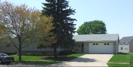 1607 Sleepy Hollow, Dekalb, IL 60115