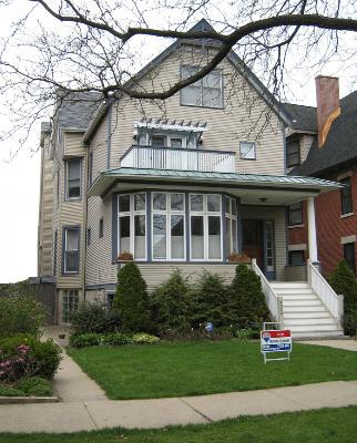4530 N Hermitage Ave., Chicago, IL 60613