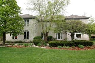 8951 Royal Dr., Burr Ridge, IL 60527