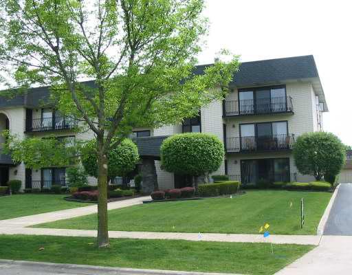 7447 Ponderosa Ct. #2W, Orland Park, IL 60462