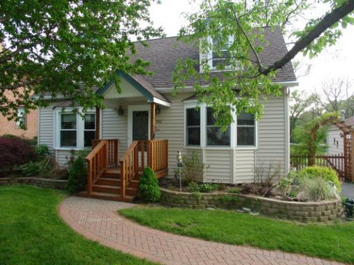 1S542 Halsey Rd., Oak Brook Terrace, IL 60181