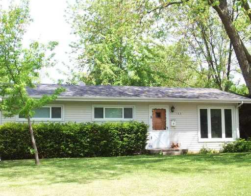 103 Dee Rd., North Aurora, IL 60542