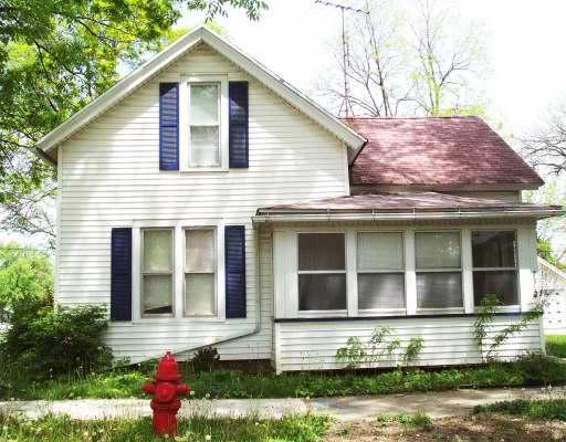 731 Charles St., Aurora, IL 60506