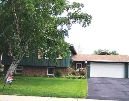 219 April Ln., North Aurora, IL 60542