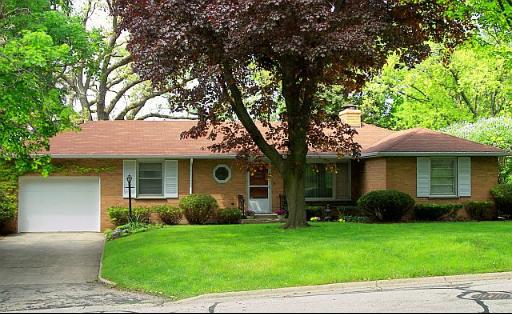139 Linden Ave., East Dundee, IL 60118
