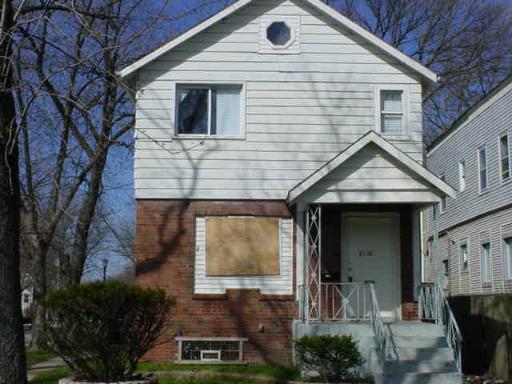 2138 Dewey Ave., Evanston, IL 60201