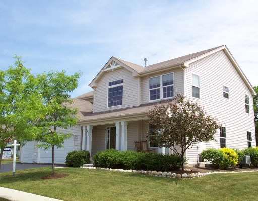473 Raintree Dr., Oswego, IL 60543