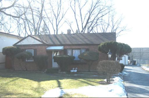 1310 Degener Ave., Elmhurst, IL 60126