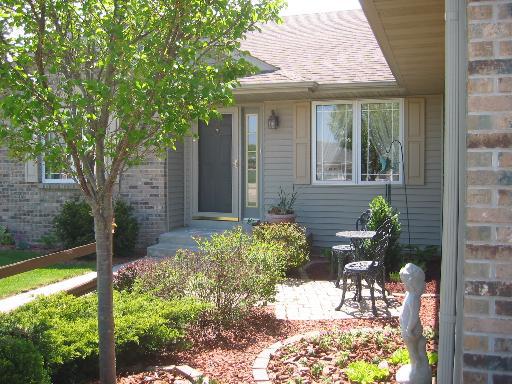 617 Gershwin Ln., Machesney Park, IL 61115
