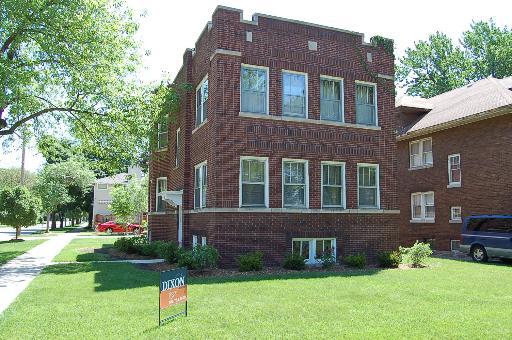 320 Bell Ave., La Grange, IL 60525