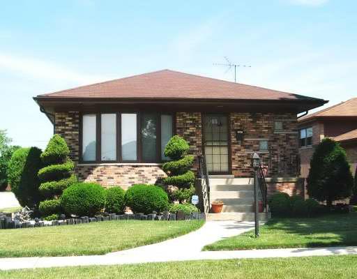 371 Saginaw Ave., Calumet City, IL 60409
