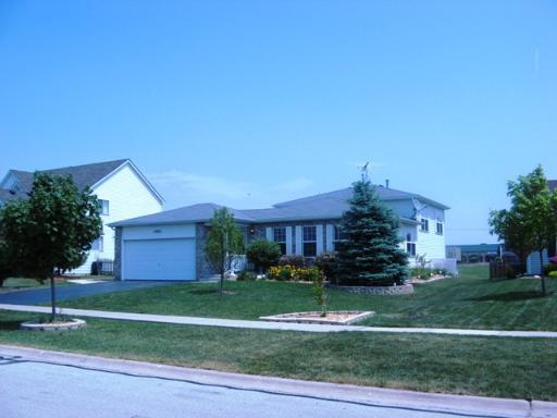 12425 Falcon Dr., Plainfield, IL 60585