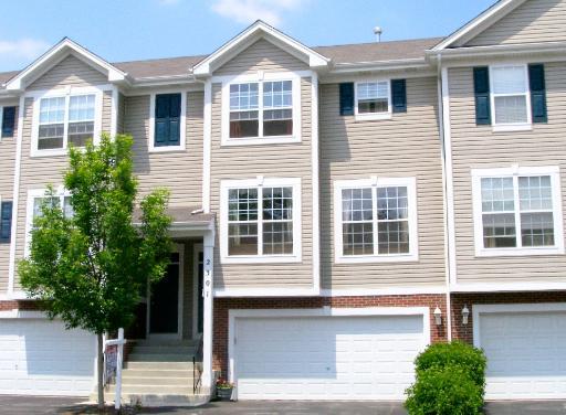 2301 Hudson Cir., Aurora, IL 60502