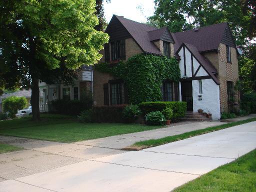 725 Hunter Rd., Glenview, IL 60025