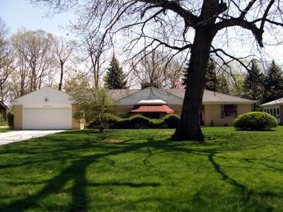 1645 Forest Dr., Glenview, IL 60025