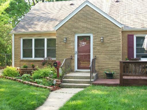 2312 Sharon Ave., Rockford, IL 61103