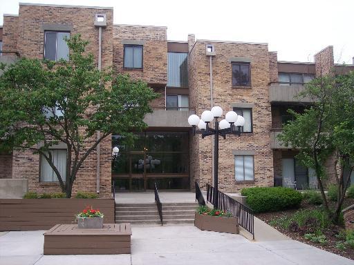 1912 Prairie Square #123, Schaumburg, IL 60173