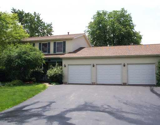 743 Hillcrest Dr., Sleepy Hollow, IL 60118