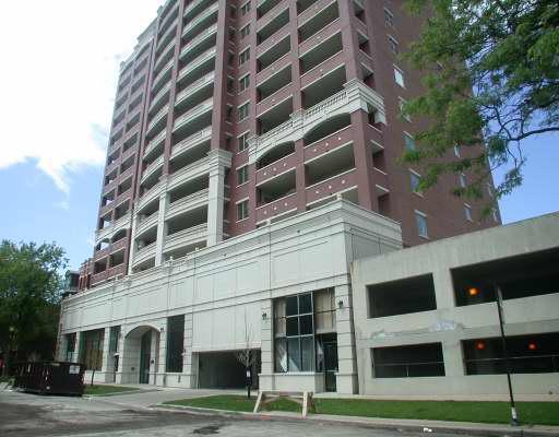 828 W Grace St. #1302, Chicago, IL 60613