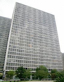 330 W Diversey Pkwy. #2104, Chicago, IL 60657
