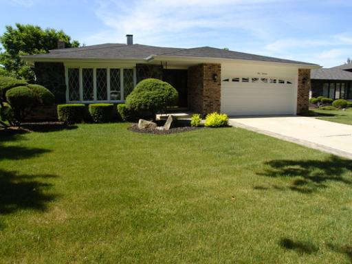 419 Ridgeview St., Downers Grove, IL 60516