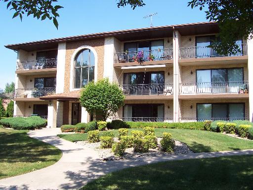 15229 Catalina Dr. #1B, Orland Park, IL 60462
