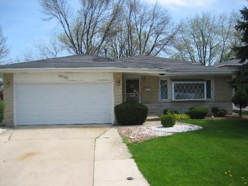 15703 S Kenwood Ave., South Holland, IL 60473