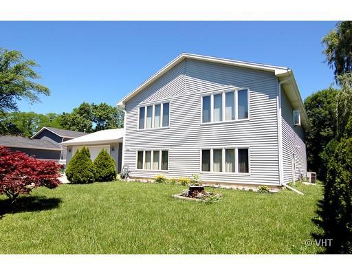 24610 Rollins Rd., Round Lake, IL 60073