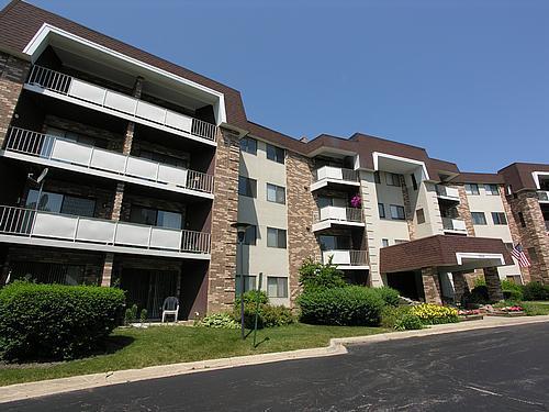 3300 Carriage Way #411, Arlington Heights, IL 60005