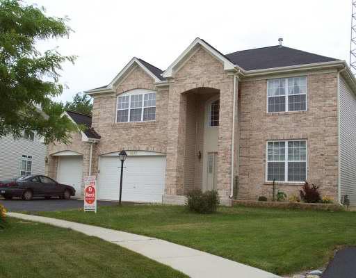 6667 Majestic Way, Carpentersville, IL 60110