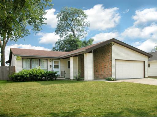 1938 Ashwood Ln., Aurora, IL 60506
