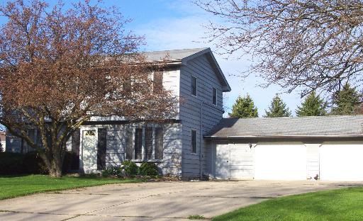 67 W Rickard Dr., Oswego, IL 60543