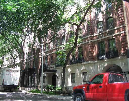 210 E Pearson St. #14AB, Chicago, IL 60611