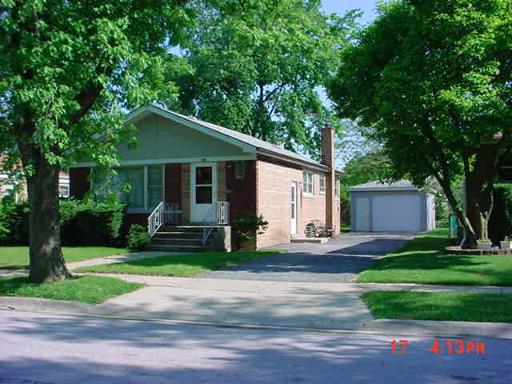 228 Chestnut Ave., South Chicago Heights, IL 60411