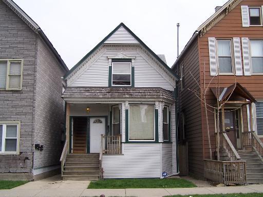 2430 W Moffat St., Chicago, IL 60647