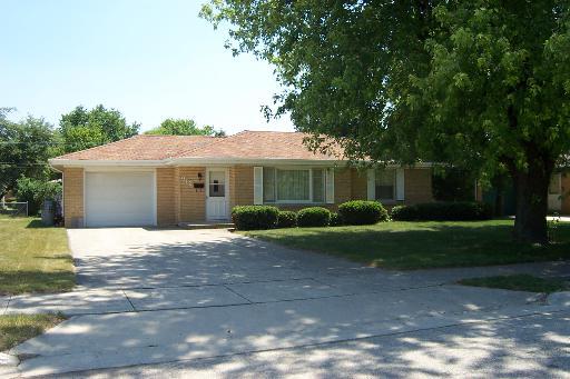 912 Westminster Rd., Joliet, IL 60435